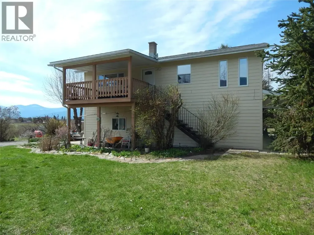 2813 3 Highway, Creston
